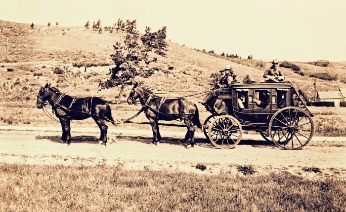 U.S. Mail Heads to Santa Fe!